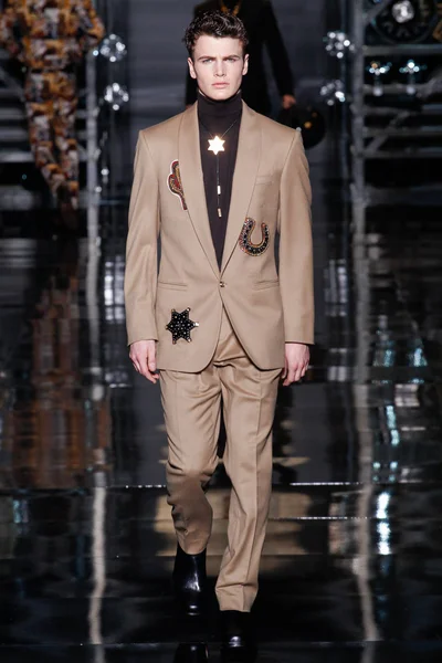 Look 6